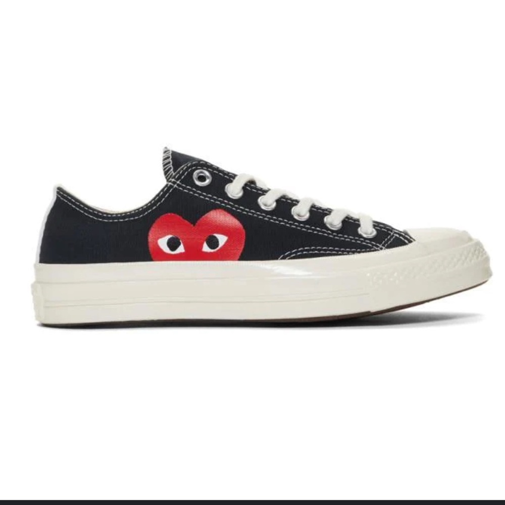 COMME DES GARCONS PLAY BLACK CONVERSE EDITION HALF HEART CHUCK 70 LOW SNEAKERS
